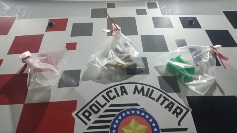 PM prende mulher por tráfico em São José